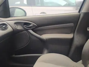 Foto de ELEVALUNAS DELANTERO DERECHO FORD FOCUS BERLINA (CAK) 1.8 TDDI Turbodiesel CAT (90 CV / 66 KW) referencia 1331616