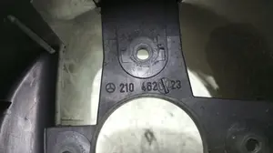 Foto de NO IDENTIFICADO MERCEDES-BENZ CLASE E (BM 210) BERLINA 3.0 Turbodiesel CAT (177 CV / 130 KW) referencia 2104620223 foto 4