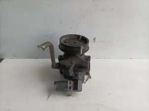Foto de BOMBA DIRECCION FORD FIESTA BERLINA (DX) 1.8 Diesel CAT (60 CV / 44 KW) referencia 96FF3A733 foto 5