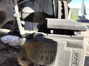 Foto de PINZA DE FRENO DELANTERA DERECHA BMW SERIE X3 (E83) 2.0 16V Diesel CAT (150 CV / 110 KW)