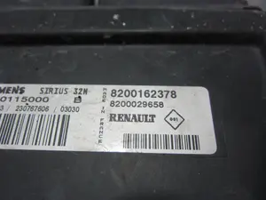 Foto de CENTRALITA MOTOR UCE RENAULT CLIO II FASE II (B/CB0) 1.2 (58 CV / 43 KW) referencia 8200162378 foto 4