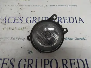 Foto de FARO ANTINIEBLA DERECHO RENAULT MEGANE III COUPE 1.9 dCi Diesel FAP (131 CV / 96 KW) referencia 8200074008