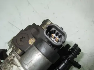 Foto de BOMBA COMBUSTIBLE NISSAN PRIMERA BERLINA (P12) referencia 0445010075 foto 6