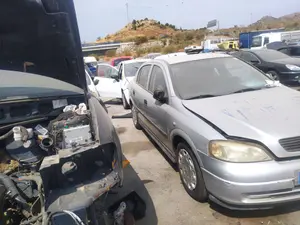 Foto de LUNA TRASERA DERECHA OPEL ASTRA G BERLINA 1.7 16V DTI CAT (Y 17 DT / LR6) (75 CV / 55 KW) referencia 90521818