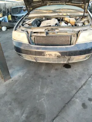 Foto de PARAGOLPES DELANTERO AUDI A6 BERLINA (4B2) 1.8 20V Turbo (150 CV / 110 KW)
