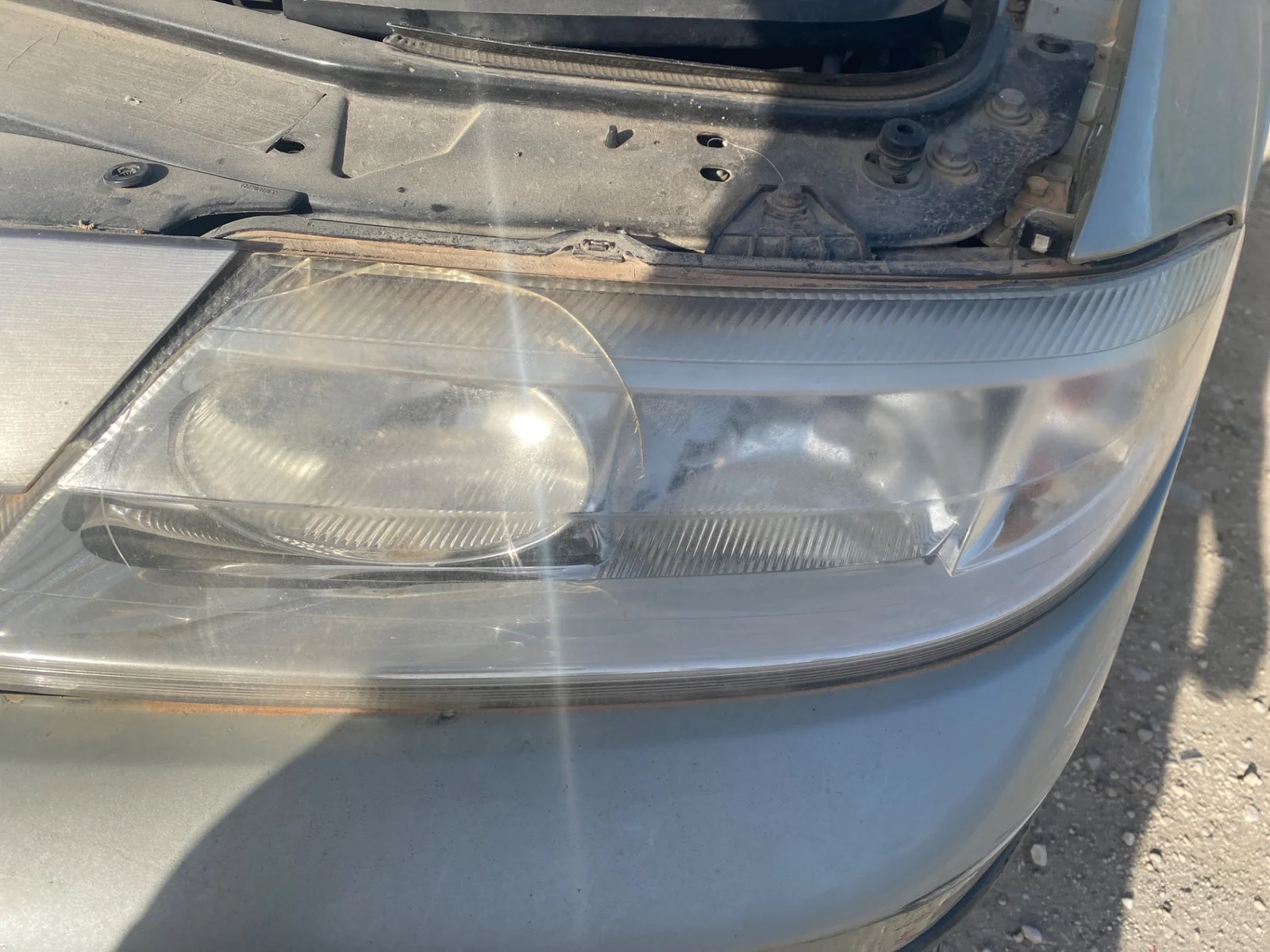 Foto de FARO IZQUIERDO RENAULT LAGUNA II (BG0) 2.0 (135 CV / 99 KW) referencia 7701048927