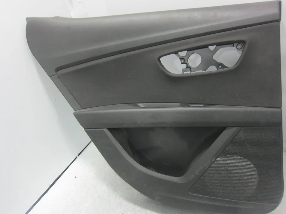 Foto de GUARNECIDO PUERTA TRASERA IZQUIERDA SEAT LEON (5F1) 1.6 TDI (105 CV / 77 KW) referencia 5F4867133