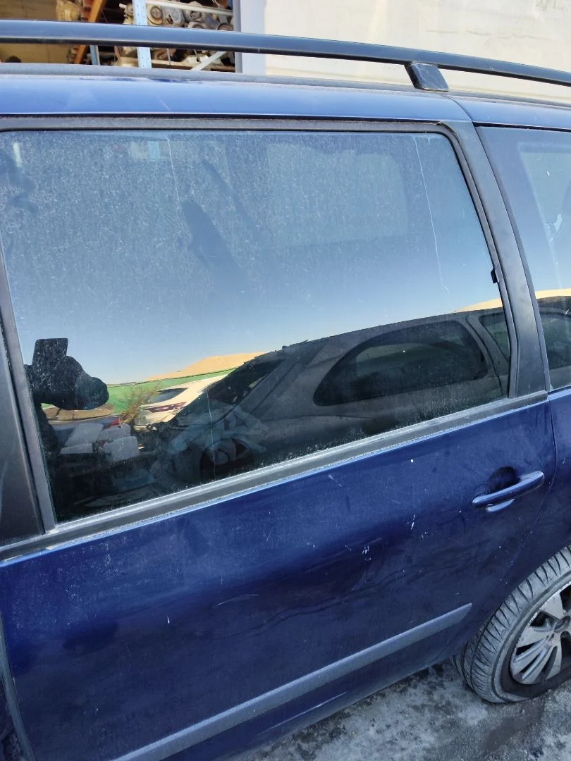 Foto de LUNA TRASERA IZQUIERDA SEAT ALHAMBRA (7V9) 1.9 TDI (116 CV / 85 KW)