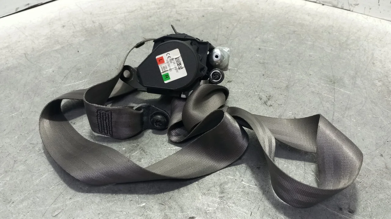 Foto de CINTURON SEGURIDAD TRASERO DERECHO JAGUAR XF 2.0 Diesel CAT (163 CV / 120 KW) referencia 630794100D