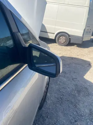 Foto de RETROVISOR DERECHO OPEL ZAFIRA B 1.9 CDTI (120 CV / 88 KW)