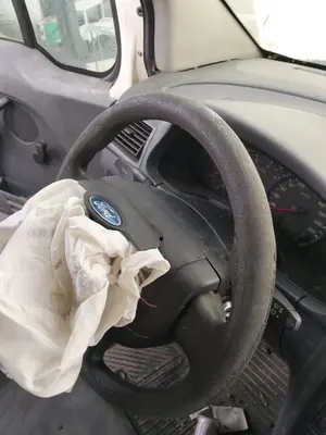 Foto de VOLANTE FORD TRANSIT CONNECT (TC7) 1.8 TDCi CAT (110 CV / 81 KW) referencia 1358833