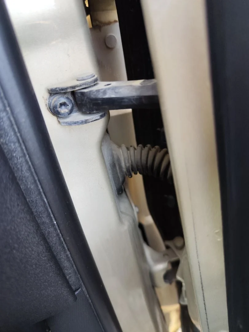 Foto de RETENEDOR PUERTA CITROEN C4 BERLINA 1.6 16V HDi (90 CV / 66 KW)