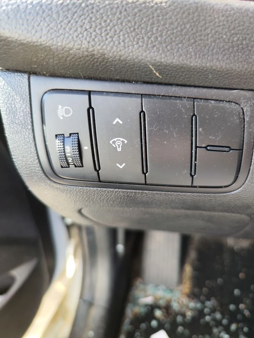 Foto de INTERRUPTOR KIA CEED (JD) 1.4 CAT (99 CV / 73 KW)