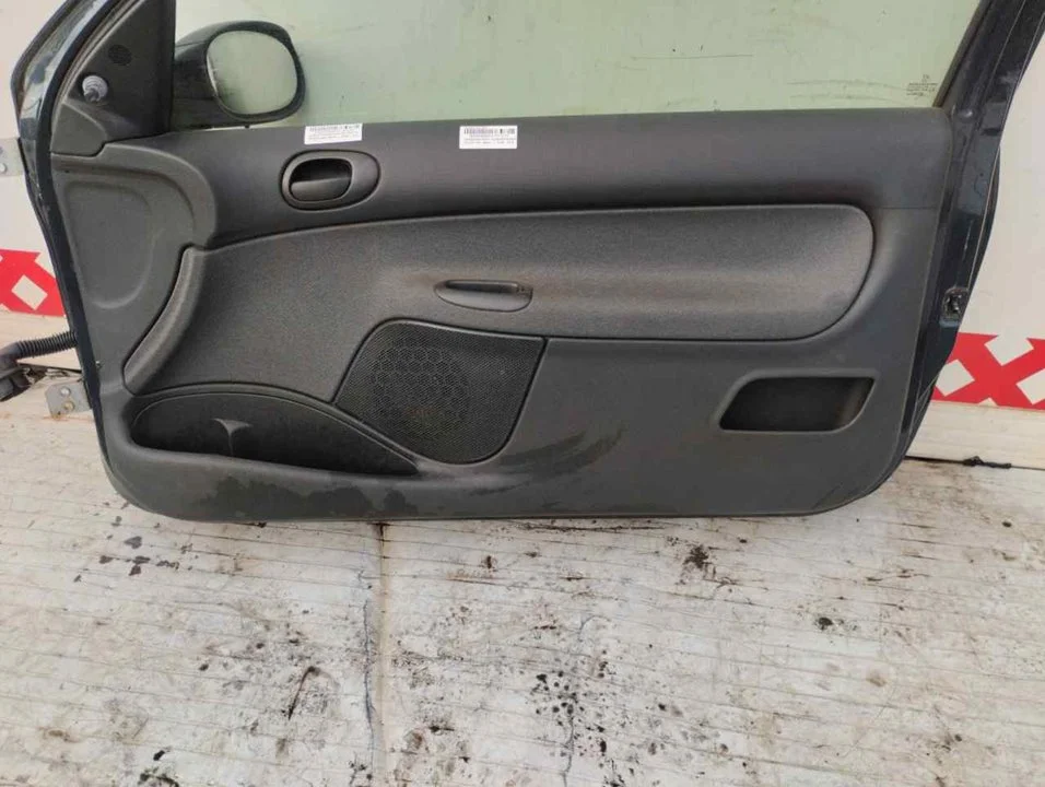 Foto de ELEVALUNAS DELANTERO DERECHO PEUGEOT 206 + 1.1 (60 CV / 44 KW)