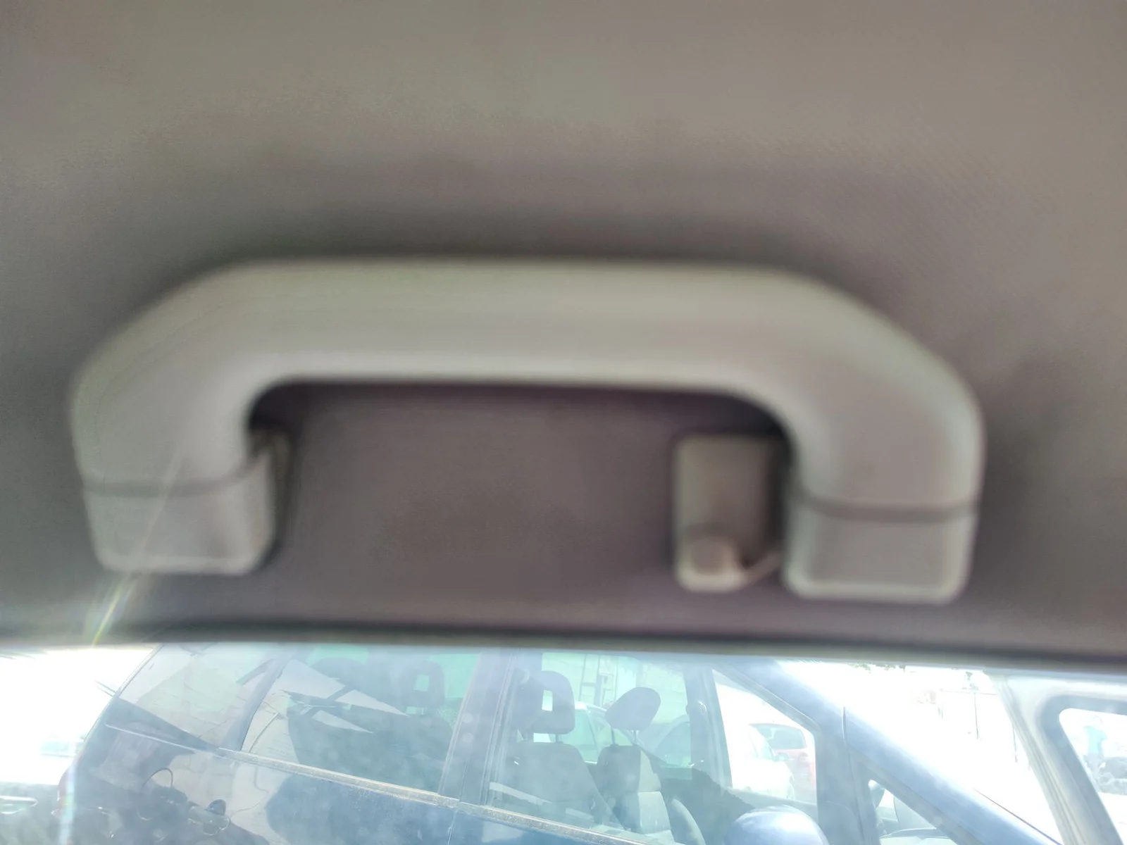 Foto de ASIDERO TECHO TRASERO IZQUIERDO SKODA OCTAVIA BERLINA (1U2) 1.9 TDI (90 CV / 66 KW) referencia 6Y0857607M
