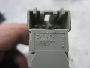 Foto de INTERRUPTOR FORD FOCUS SPORTBREAK (CB8) 1.6 TDCi CAT (95 CV / 70 KW) referencia 8T4T9G854AA foto 2