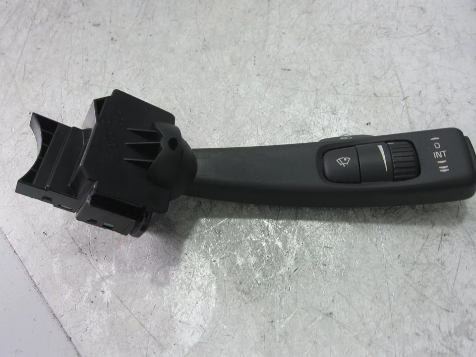 Foto de MANDO LIMPIA VOLVO S40 BERLINA 2.5 20V Turbo CAT (220 CV / 162 KW) referencia 17D770