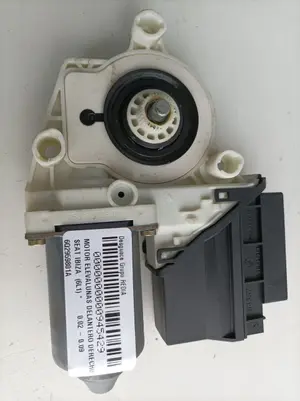 Foto de MOTOR ELEVALUNAS DELANTERO DERECHO SEAT IBIZA (6L1) referencia 6Q2959801A foto 1