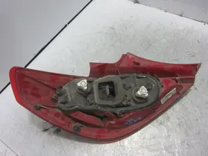 Foto de PILOTO TRASERO DERECHO OPEL CORSA D 1.4 16V (90 CV / 66 KW) referencia 89038961 foto 4
