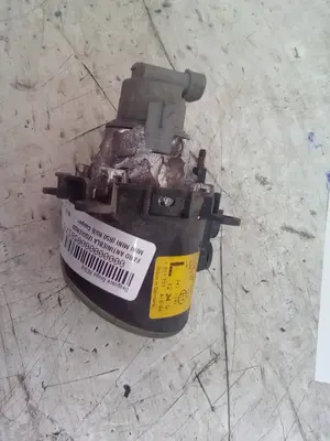 Foto de FARO ANTINIEBLA IZQUIERDO MINI MINI (R50,R53) 1.6 16V CAT (116 CV / 85 KW)