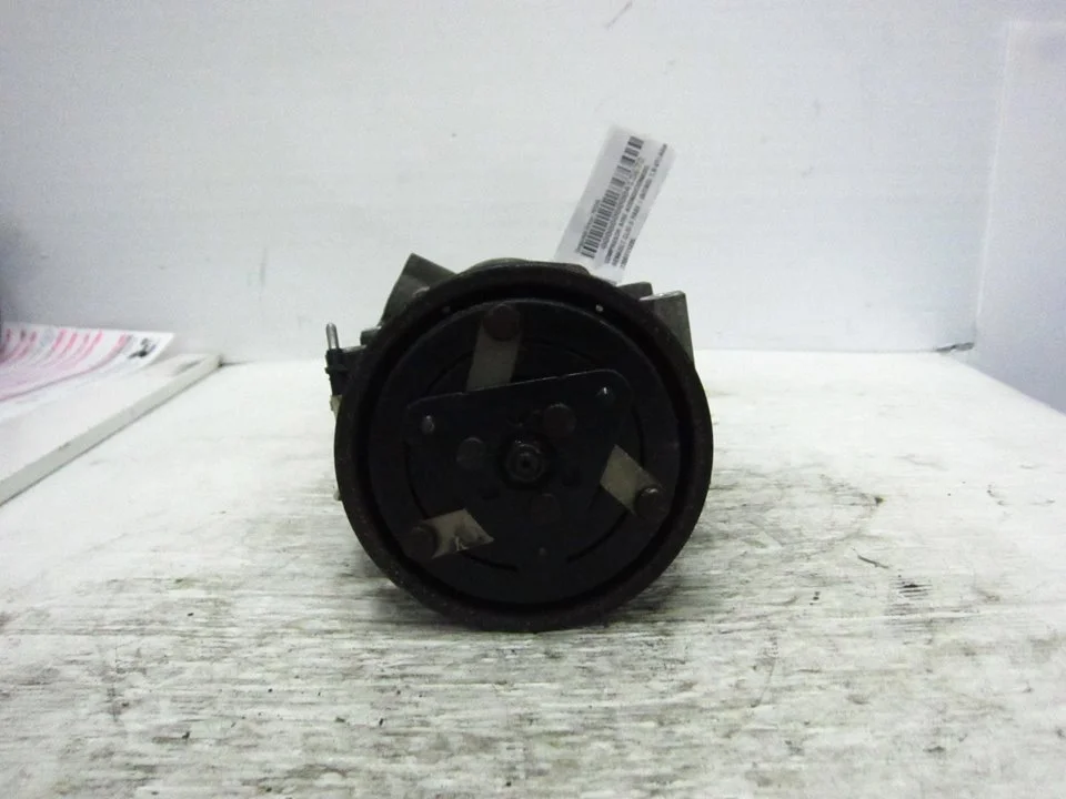 Foto de COMPRESOR AIRE ACONDICIONADO RENAULT CLIO II FASE I (B/CB0) referencia 7700111235