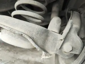 Foto de BRAZO SUSPENSION TRASERO DERECHO FORD FOCUS BERLINA (CAK) 1.6 16V CAT (101 CV / 74 KW)