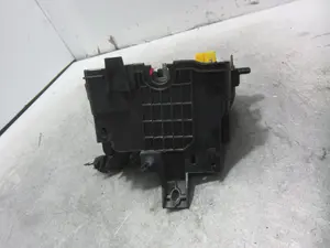 Foto de CAJA RELES / FUSIBLES OPEL CROSSLAND X 1.2 (110 CV / 81 KW) referencia 9804846880 foto 2