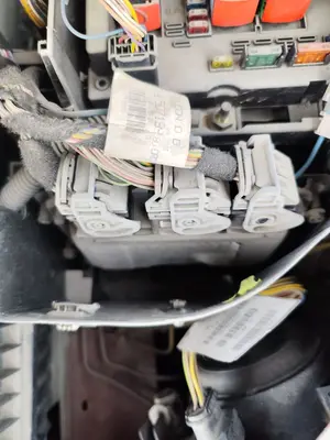 Foto de CENTRALITA MOTOR UCE PEUGEOT 307 (S1)(04.2001) 1.6 16V CAT (109 CV / 80 KW) referencia 194061