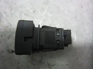 Foto de INTERRUPTOR CITROEN C4 PICASSO 1.6 16V HDi FAP (109 CV / 80 KW) referencia 96476639T foto 4