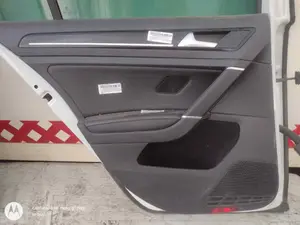 Foto de GUARNECIDO PUERTA TRASERA DERECHA VOLKSWAGEN GOLF VII (5G1/BE1) 2.0 TDI (184 CV / 135 KW)