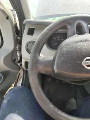Foto de VOLANTE NISSAN INTERSTAR (X70) 2.5 dCi Diesel CAT (114 CV / 84 KW) foto 2