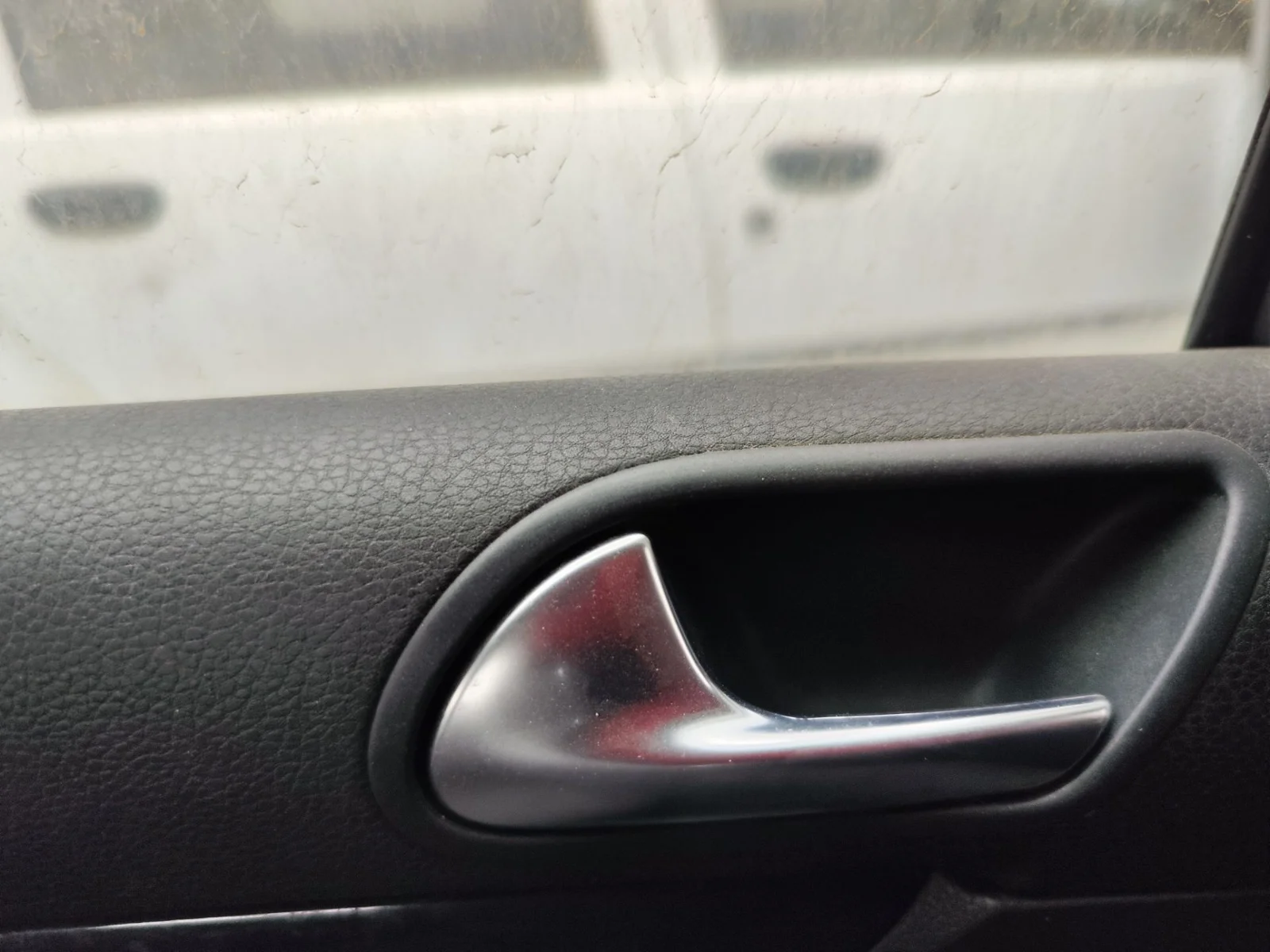 Foto de MANETA INTERIOR TRASERA IZQUIERDA VOLKSWAGEN GOLF V (1K1)(10.2003) 1.4 16V TSI (170 CV / 125 KW)