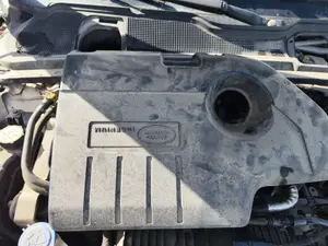 Foto de TAPA MOTOR LAND ROVER RANGE ROVER EVOQUE 2.0 Td4 CAT (150 CV / 110 KW)