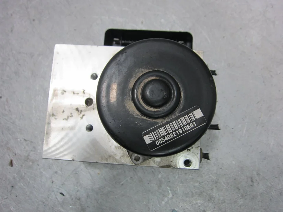 Foto de ABS VOLVO S60 BERLINA 2.4 Diesel CAT (163 CV / 120 KW) referencia 10020404894