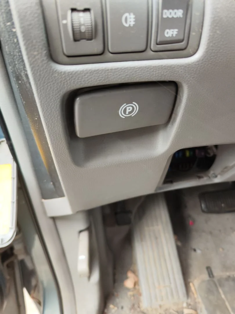 Foto de PALANCA FRENO KIA CARNIVAL 2.9 CRDi CAT (185 CV / 136 KW) referencia 597104D000