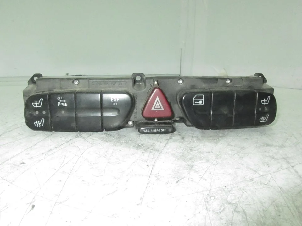 Foto de WARNING MERCEDES-BENZ CLASE C (BM 203) SPORTCOUPE 2.2 CDI CAT (150 CV / 110 KW) referencia 2038218579