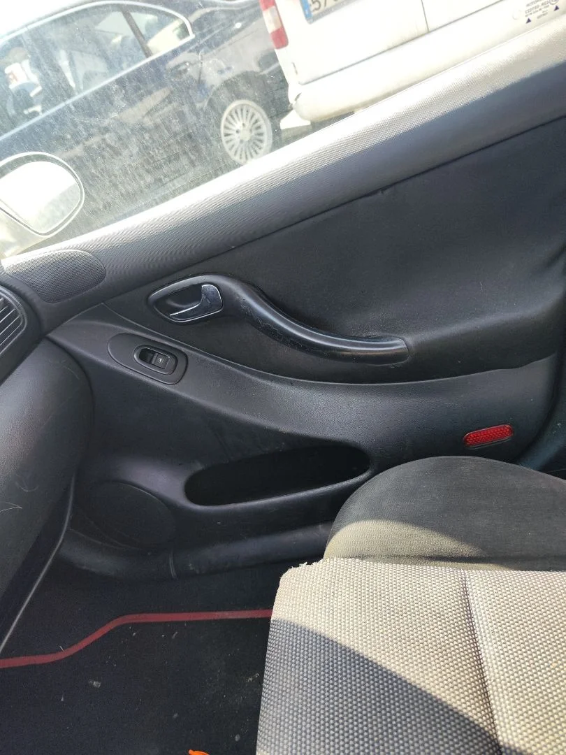 Foto de GUARNECIDO PUERTA DELANTERA DERECHA SEAT LEON (1M1) 1.9 TDI (90 CV / 66 KW)