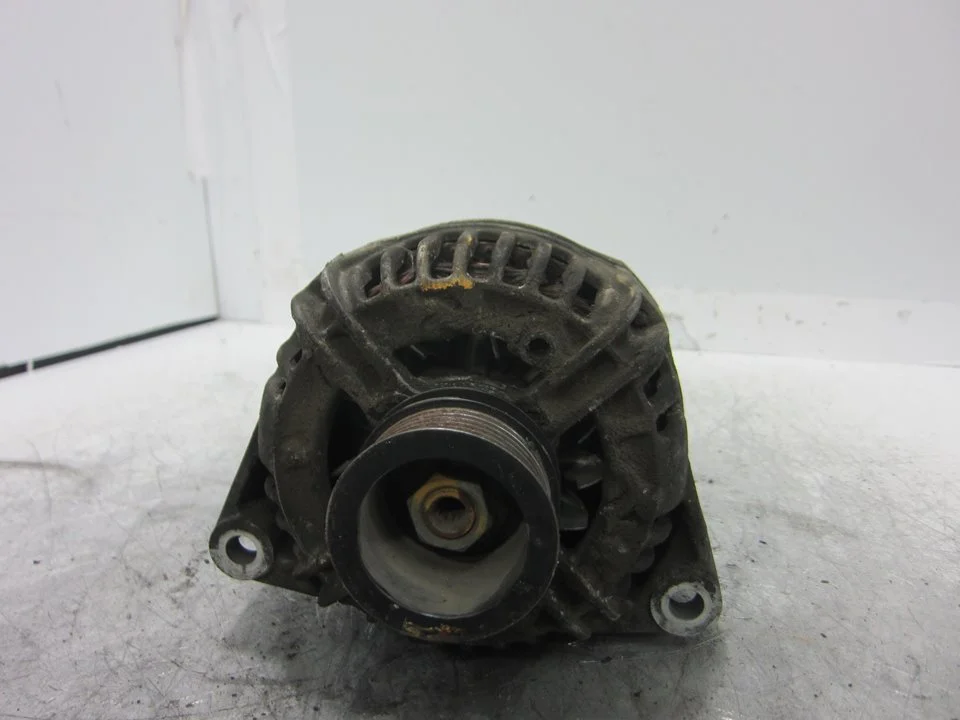 Foto de ALTERNADOR MERCEDES-BENZ CLASE C (BM 203) BERLINA referencia A0111547202