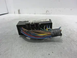 Foto de CAJA RELES / FUSIBLES HYUNDAI ACCENT (LC) 1.5 12V CAT (90 CV / 66 KW) referencia 9110025882 foto 2