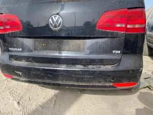 Foto de PARAGOLPES TRASERO VOLKSWAGEN TOURAN (1T3) 1.6 TDI DPF (105 CV / 77 KW) foto 3