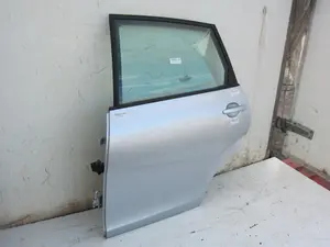 Foto de PUERTA TRASERA IZQUIERDA SEAT ALTEA XL (5P5) 1.9 TDI (105 CV / 77 KW) foto 3
