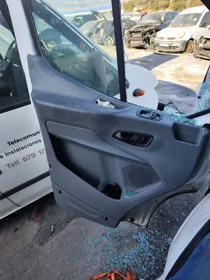 Foto de GUARNECIDO PUERTA DELANTERA IZQUIERDA FORD TRANSIT CHASIS CABINA (TTG) 2.0 TDCi CAT (170 CV / 125 KW)