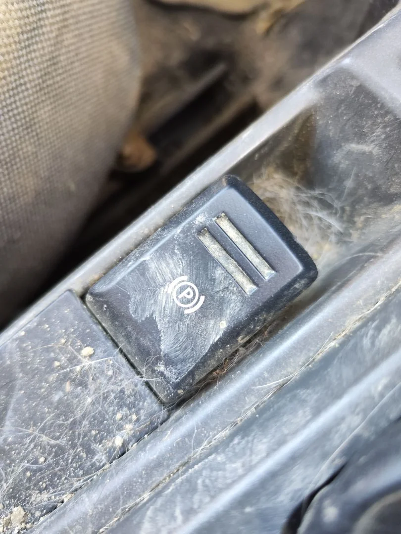 Foto de FRENO DE MANO ELECTRICO LAND ROVER DISCOVERY 2.7 Td V6 CAT (190 CV / 140 KW)