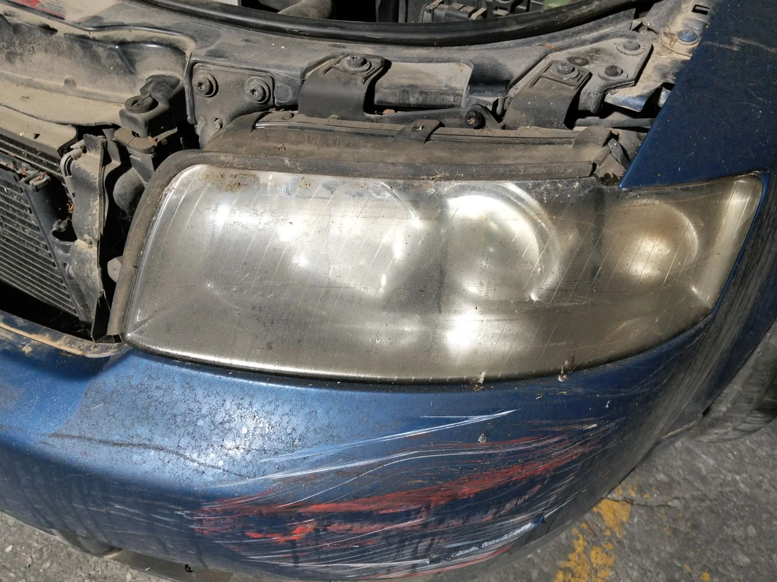 Foto de FARO IZQUIERDO AUDI A4 BERLINA (8E)
