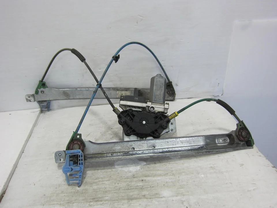Foto de ELEVALUNAS DELANTERO IZQUIERDO CITROEN C2 1.4 (73 CV / 54 KW) referencia 36120604