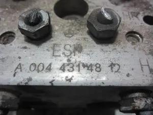 Foto de ABS MERCEDES-BENZ CLK (BM 208) CABRIO 3.2 V6 18V CAT (218 CV / 160 KW) referencia A0044314812 foto 7