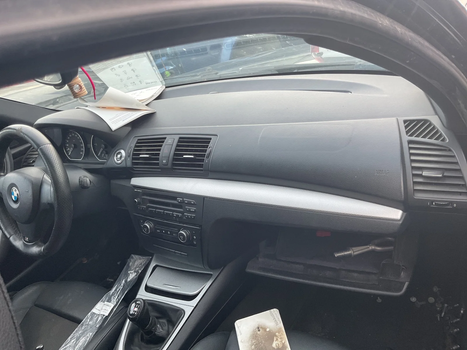 Foto de SALPICADERO BMW SERIE 1 BERLINA (E81/E87) 2.0 Turbodiesel CAT (143 CV / 105 KW)