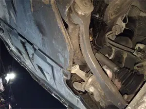 Foto de BRAZO SUSPENSION DELANTERO DERECHO AUDI ALLROAD QUATTRO QUATTRO (4B5)
