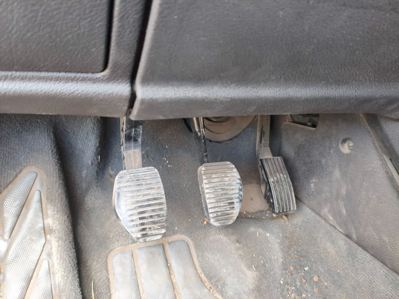 Foto de PEDAL FRENO PEUGEOT 407 SW 2.0 16V HDi FAP CAT (RHR / DW10BTED4) (136 CV / 100 KW)