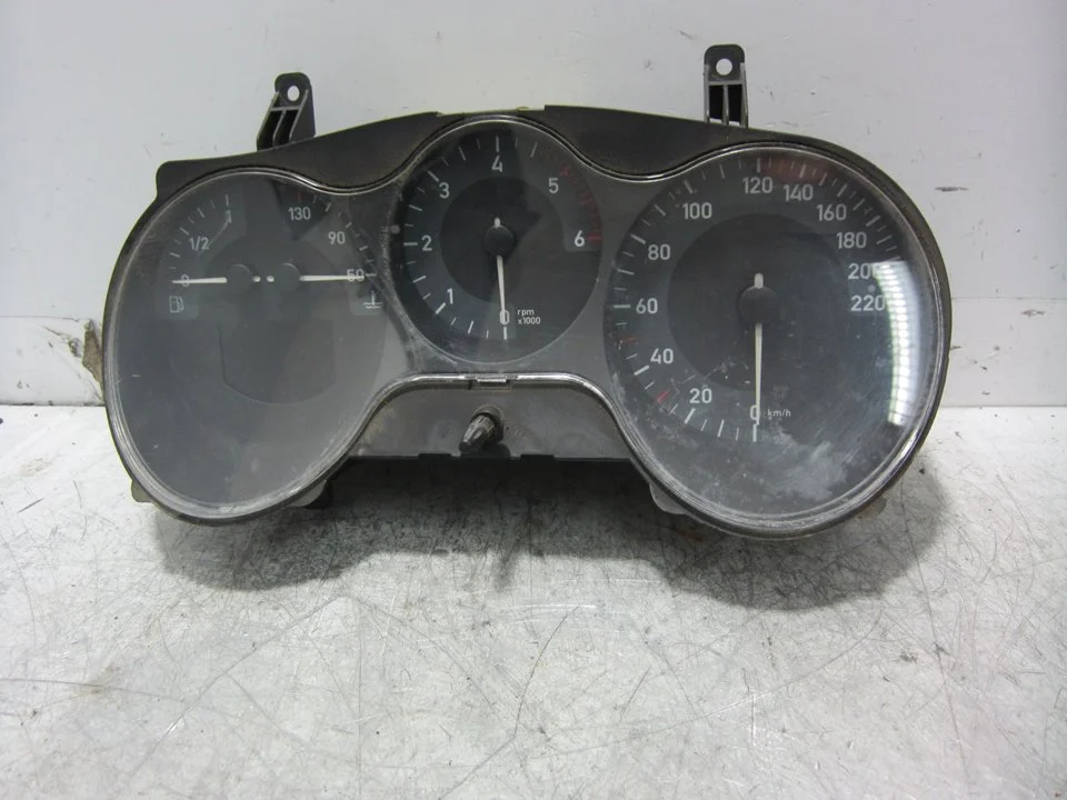 Foto de CUADRO INSTRUMENTOS SEAT LEON (1P1) 1.9 TDI (105 CV / 77 KW) referencia 110080279018